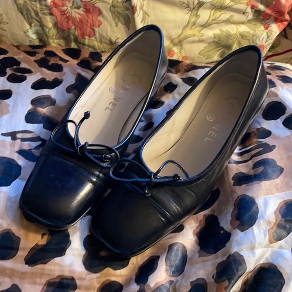 Chanel Black Leather Ballet Block Low Heel 7.5 - Picture 5 of 13